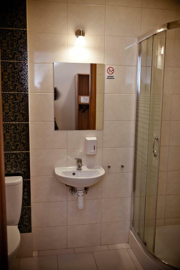 Kolumny 217- Tanie Noclegi Pracownicze, Parking Bezplatny Лодзь Экстерьер фото